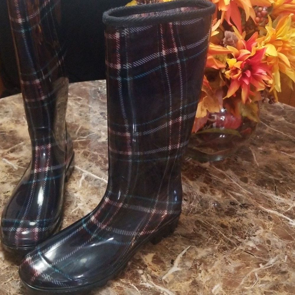 Fall Rain boots - Picture 2 of 4